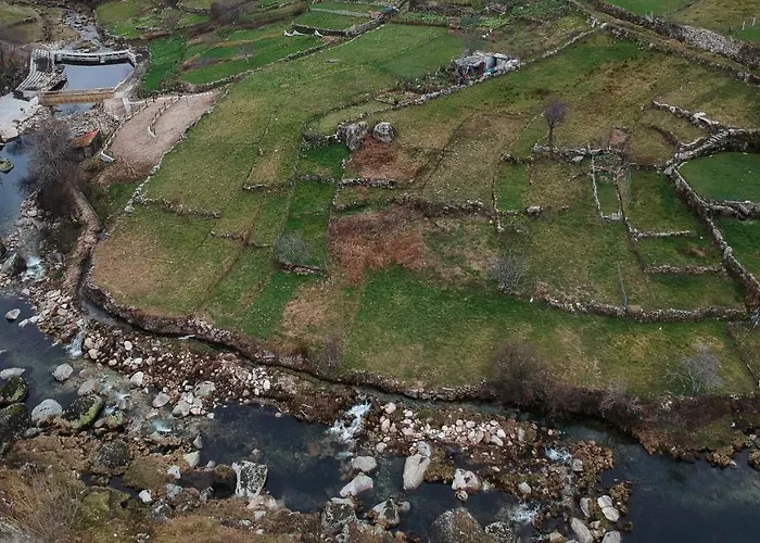 Hostel Criativo Do Sabugueiro (Guarda)